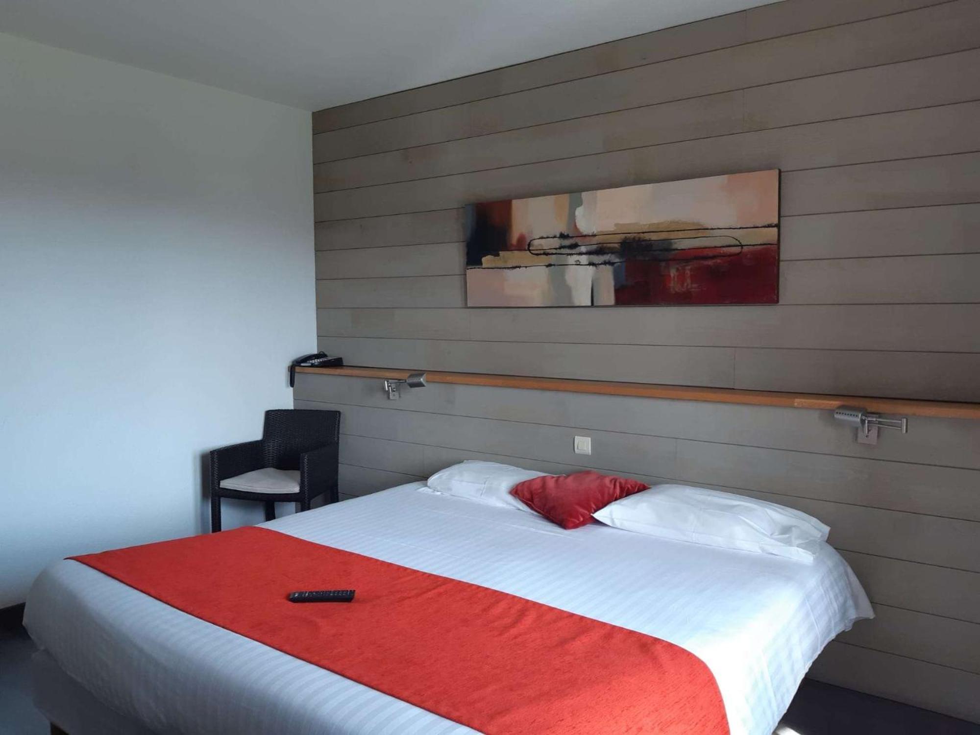 Brit Hotel Du Golf Le Lodge Salies-de-Bearn Ngoại thất bức ảnh