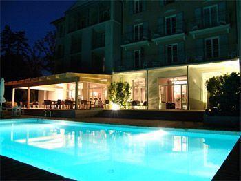 Brit Hotel Du Golf Le Lodge Salies-de-Bearn Ngoại thất bức ảnh